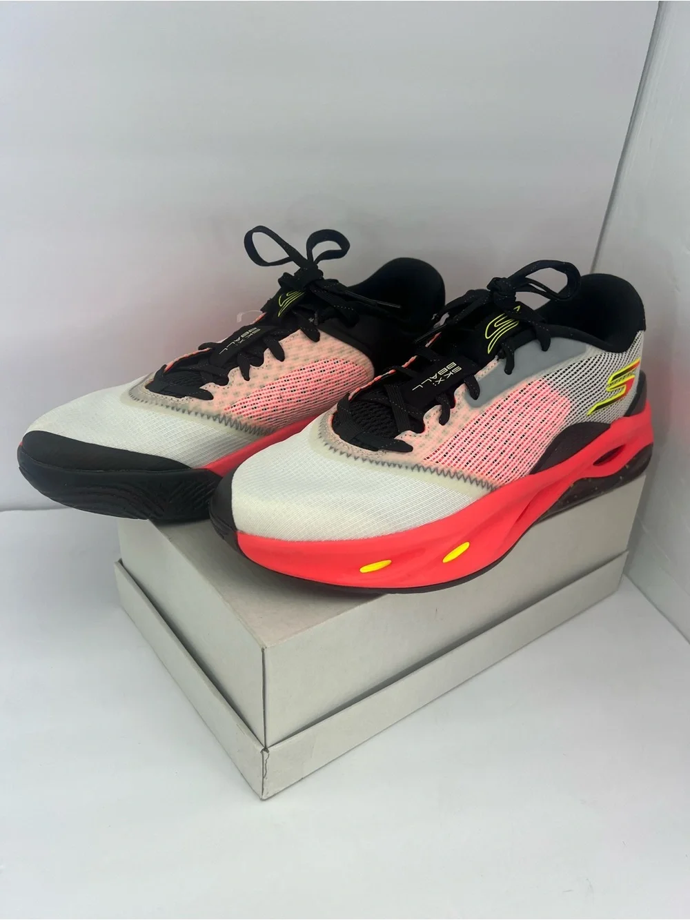 SKETCHERS PERFORMANCE SKX FLOAT BASKETBALL PERFORMANCE TENNIS SOES, SIZE 8.5